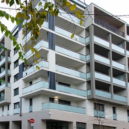 Westside Apartments By Urbanrent Budapest Bagian luar foto